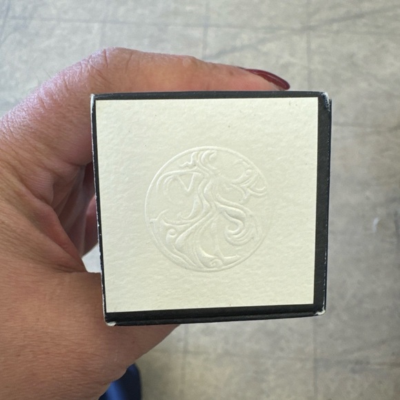 Oribe power drops hydration and anti pollution booster - Picture 5 of 5